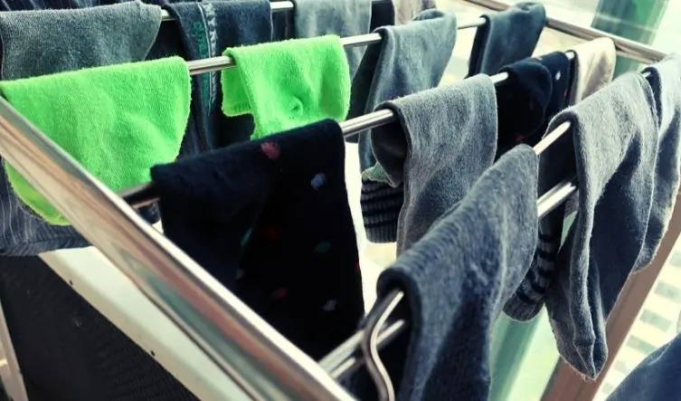 How Do You Line Dry Laundry